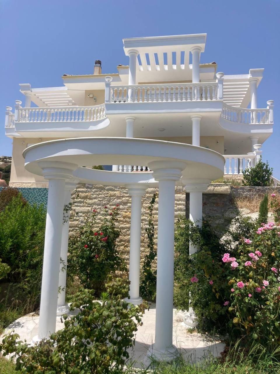 Villa Ulyana Kriaritsi - Athos Sea View & Spa מראה חיצוני תמונה